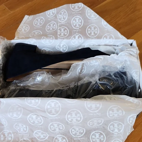 Tory Burch Navy Blue Suede Flats with Gold Logo - Picture 7 of 12